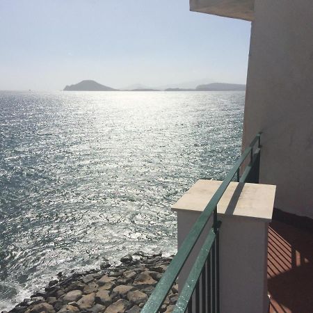 Bed and Breakfast The Reef House Pozzuoli Exterior foto
