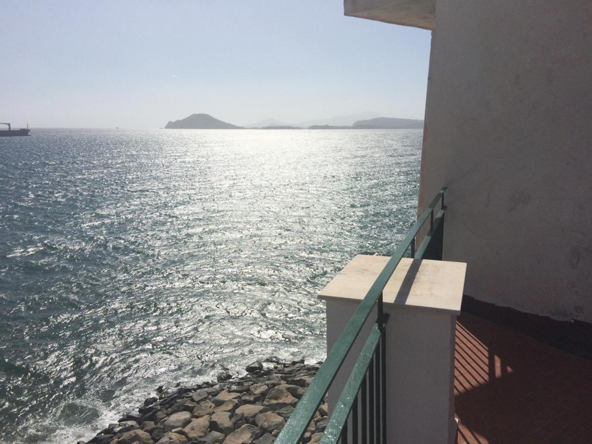 Bed and Breakfast The Reef House Pozzuoli Exterior foto