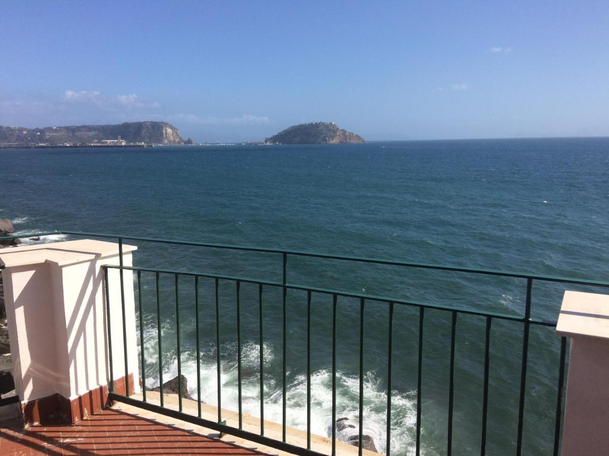 Bed and Breakfast The Reef House Pozzuoli Exterior foto